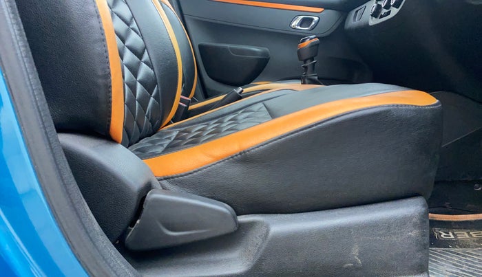 2020 Renault Kwid CLIMBER 1.0 (O), Petrol, Manual, 52,124 km, Driver Side Adjustment Panel