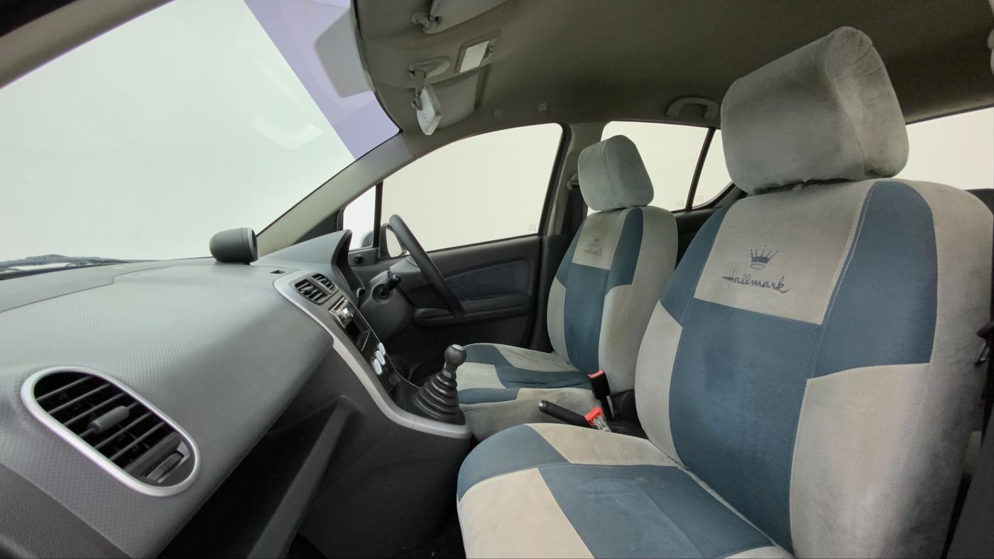 2010 Maruti Ritz VDI, Diesel, Manual, 96,425 km, Right Side Front Door Cabin