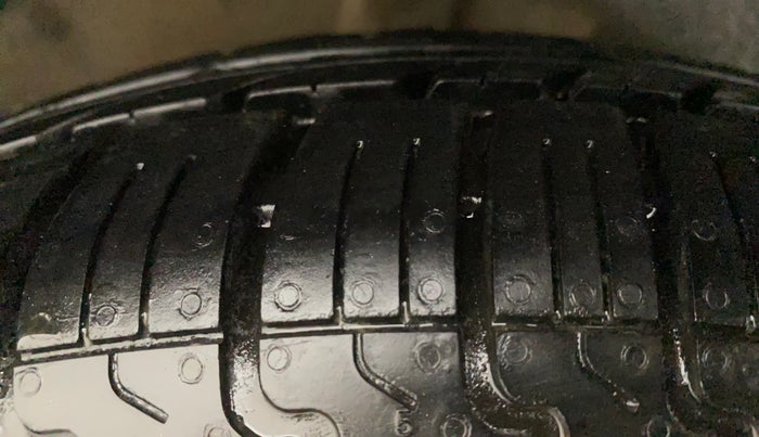 2010 Maruti Ritz VDI, Diesel, Manual, 96,425 km, Right Rear Tyre Tread