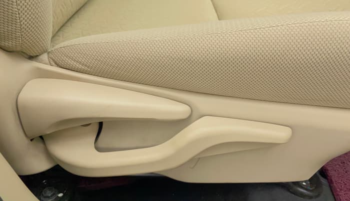 2017 Toyota Etios V PLATINUM, Petrol, Manual, 15,773 km, Driver Side Adjustment Panel