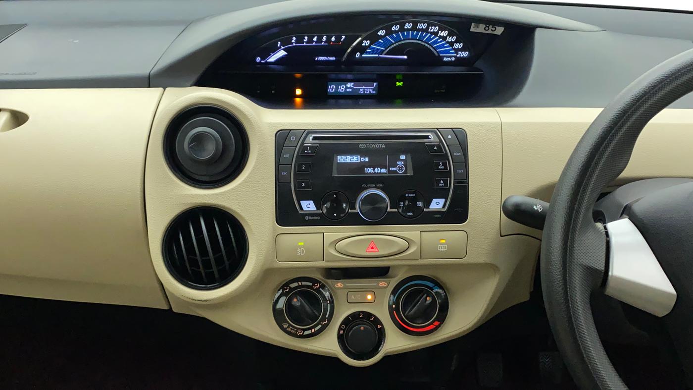 2017 Toyota Etios V PLATINUM, Petrol, Manual, 15,773 km, Air Conditioner