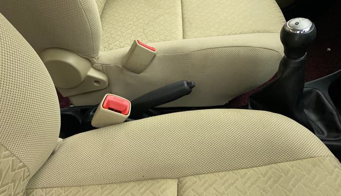 2017 Toyota Etios V PLATINUM, Petrol, Manual, 15,773 km, Gear Lever