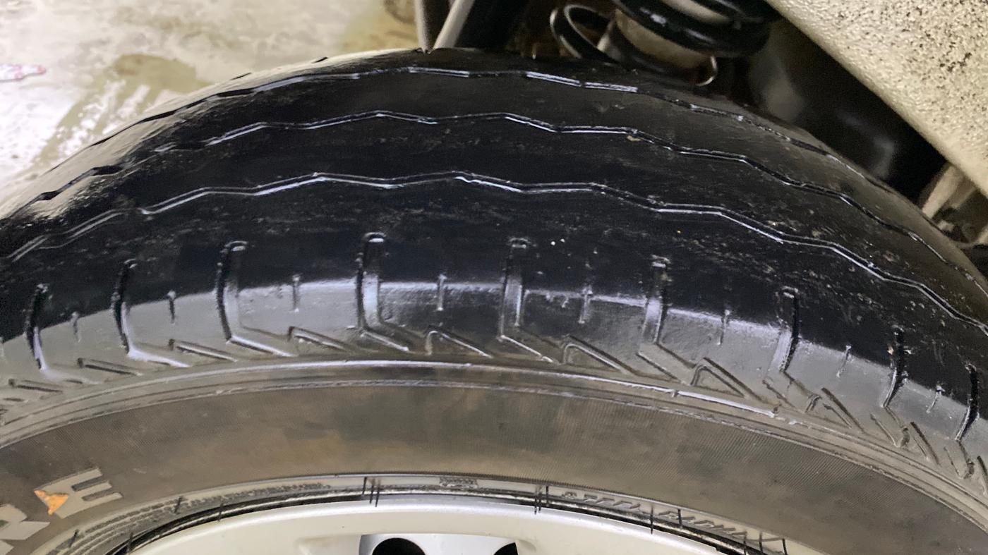 2023 Maruti Eeco 5 STR AC CNG, CNG, Manual, 49,215 km, Right Rear Tyre Tread