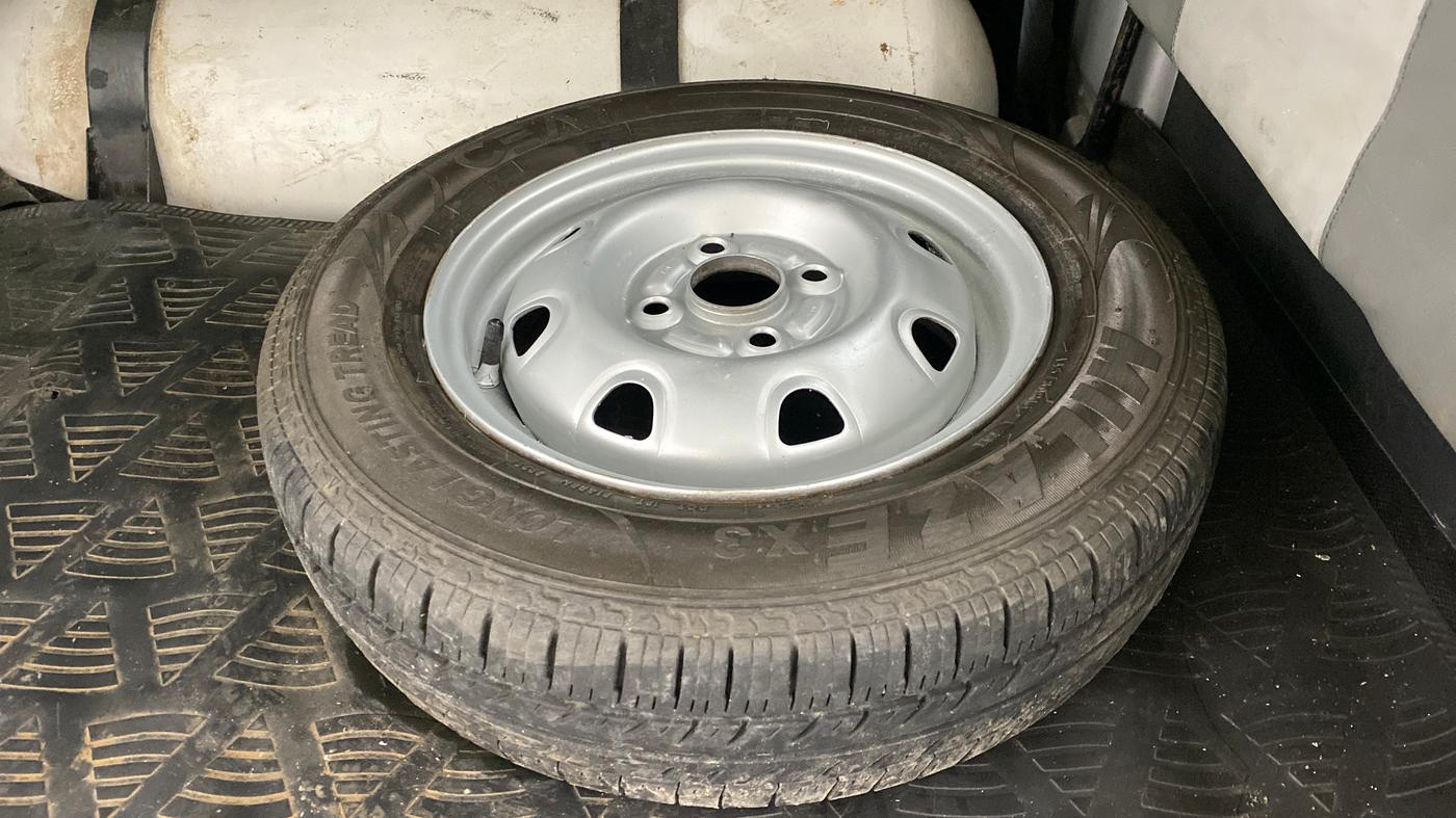 2023 Maruti Eeco 5 STR AC CNG, CNG, Manual, 49,215 km, Spare Tyre