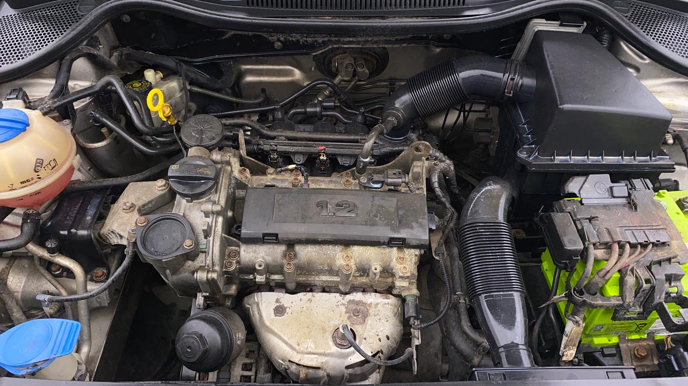 2015 Volkswagen Polo COMFORTLINE 1.2L, Petrol, Manual, 75,855 km, Engine View