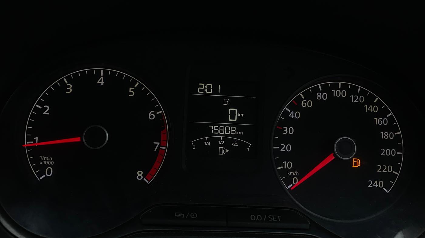 2015 Volkswagen Polo COMFORTLINE 1.2L, Petrol, Manual, 75,855 km, Odometer Image