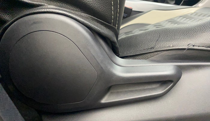 2022 Tata NEXON XM SUNROOF PETROL, Petrol, Manual, 16,608 km, Driver Side Adjustment Panel