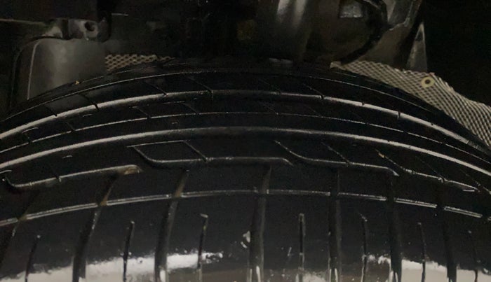 2022 Tata NEXON XM SUNROOF PETROL, Petrol, Manual, 16,608 km, Left Front Tyre Tread