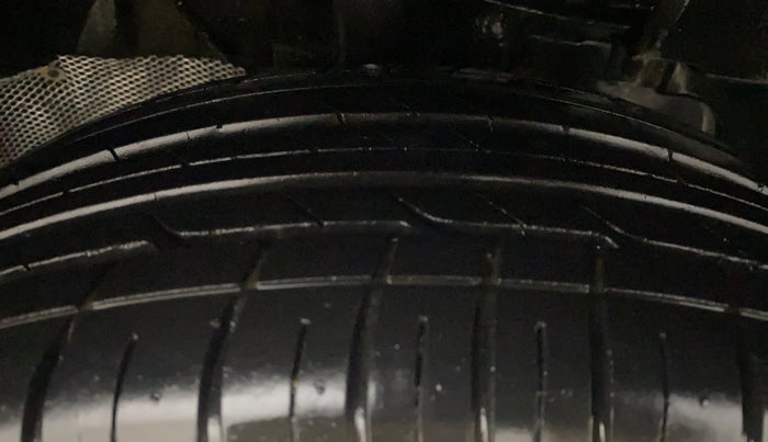 2022 Tata NEXON XM SUNROOF PETROL, Petrol, Manual, 16,608 km, Right Front Tyre Tread