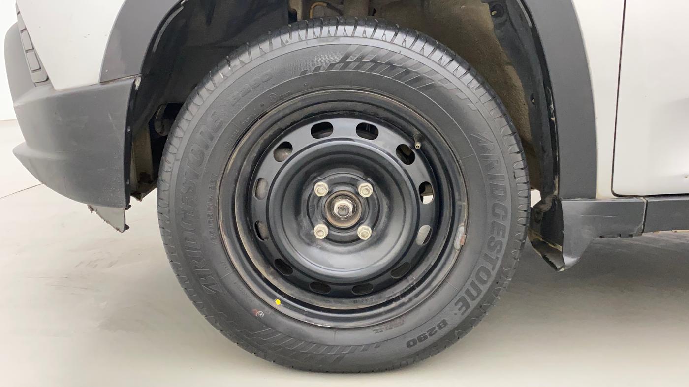 2017 Mahindra Kuv100 K4 6 STR, Petrol, Manual, 22,110 km, Left Front Wheel