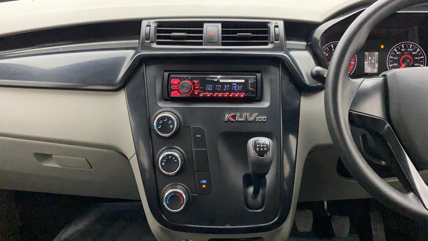 2017 Mahindra Kuv100 K4 6 STR, Petrol, Manual, 22,110 km, Air Conditioner