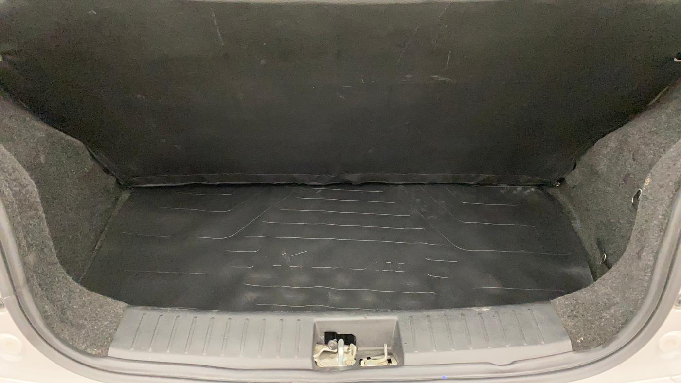2017 Mahindra Kuv100 K4 6 STR, Petrol, Manual, 22,110 km, Boot Inside