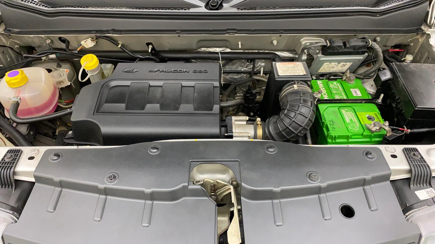 2017 Mahindra Kuv100 K4 6 STR, Petrol, Manual, 22,110 km, Open Bonet