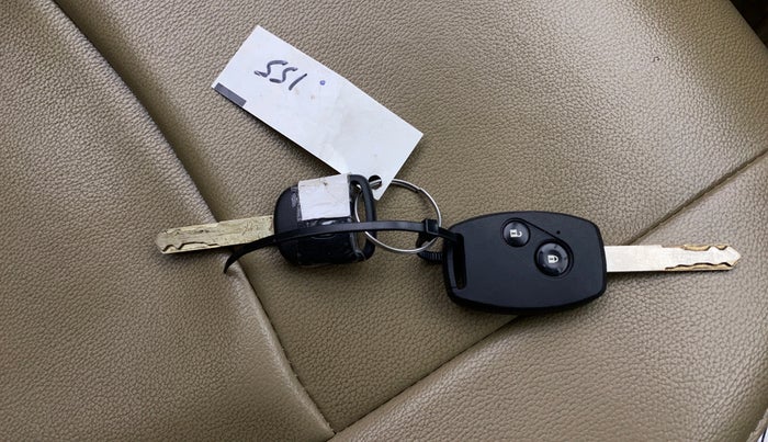 2016 Honda Amaze 1.2L I-VTEC S AT, Petrol, Automatic, 48,646 km, Key Close Up