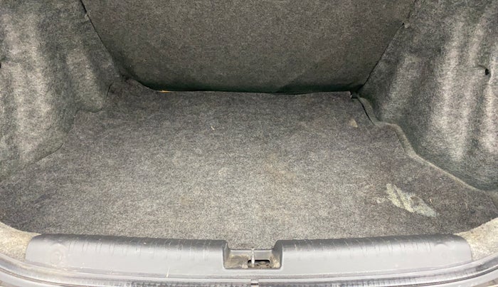 2016 Honda Amaze 1.2L I-VTEC S AT, Petrol, Automatic, 48,646 km, Boot Inside