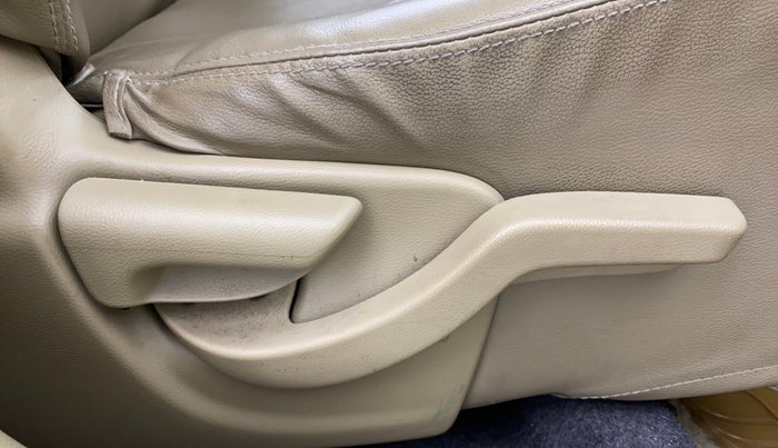 2016 Honda Amaze 1.2L I-VTEC S AT, Petrol, Automatic, 48,646 km, Driver Side Adjustment Panel