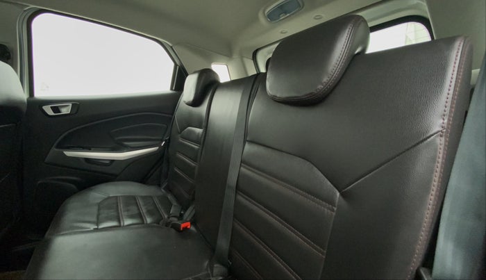 2017 Ford Ecosport 1.5 TDCI TITANIUM PLUS, Diesel, Manual, 47,085 km, Right Side Rear Door Cabin