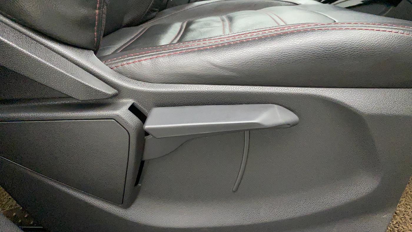 2017 Ford Ecosport 1.5 TDCI TITANIUM PLUS, Diesel, Manual, 47,085 km, Driver Side Adjustment Panel
