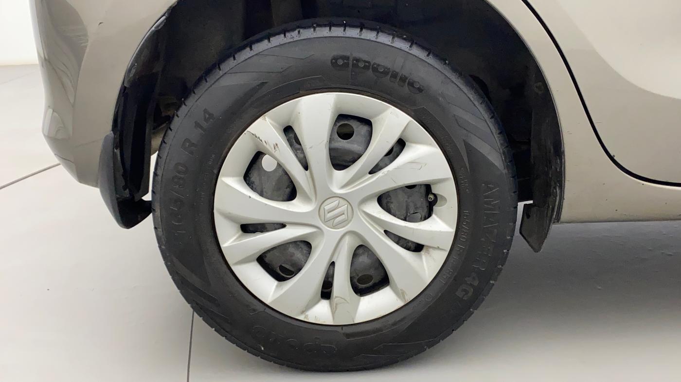 2018 Maruti Swift VXI, Petrol, Manual, 1,03,607 km, Right Rear Wheel
