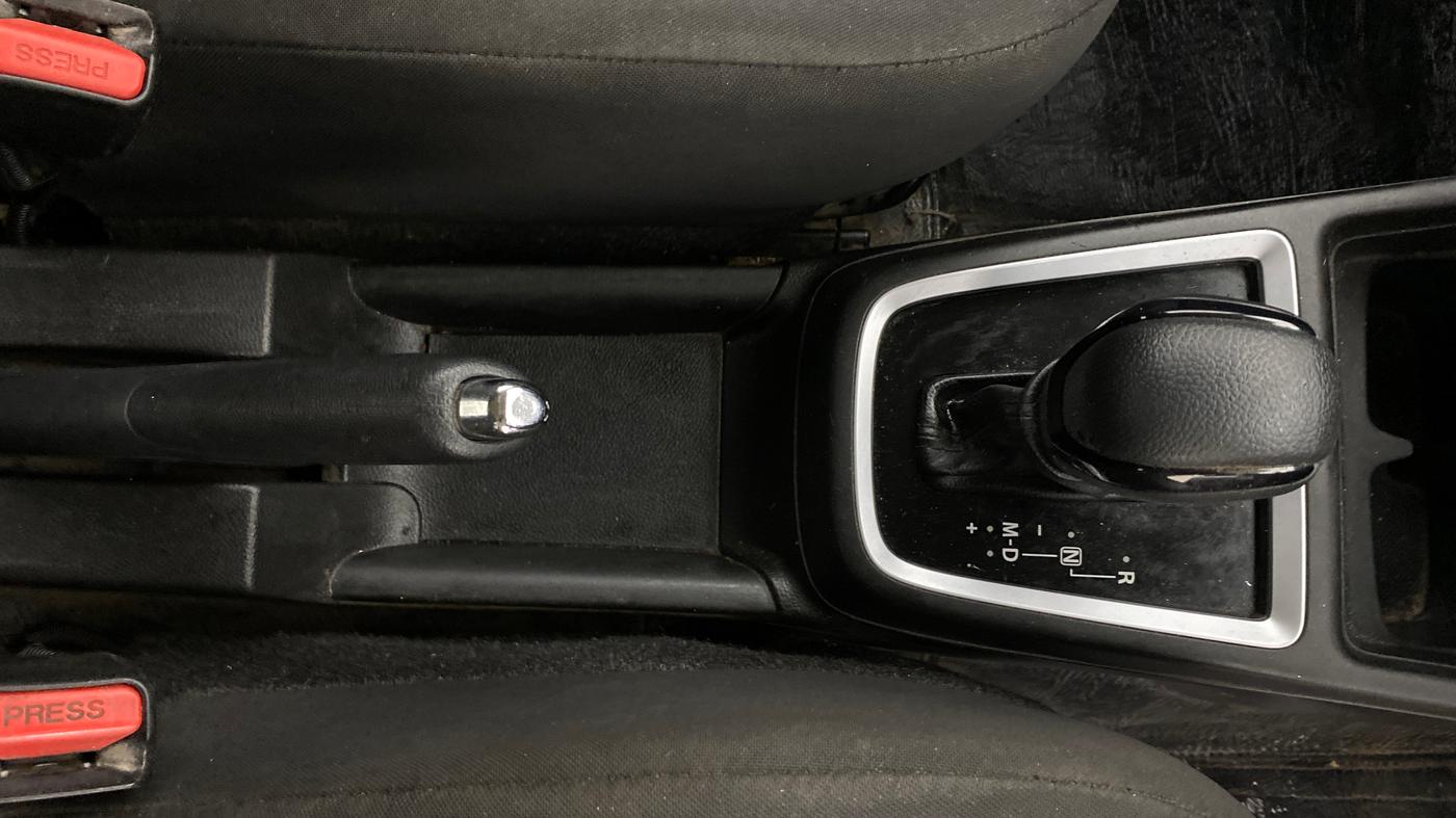 2019 Maruti Swift VXI AMT, Petrol, Automatic, 91,974 km, Gear Lever