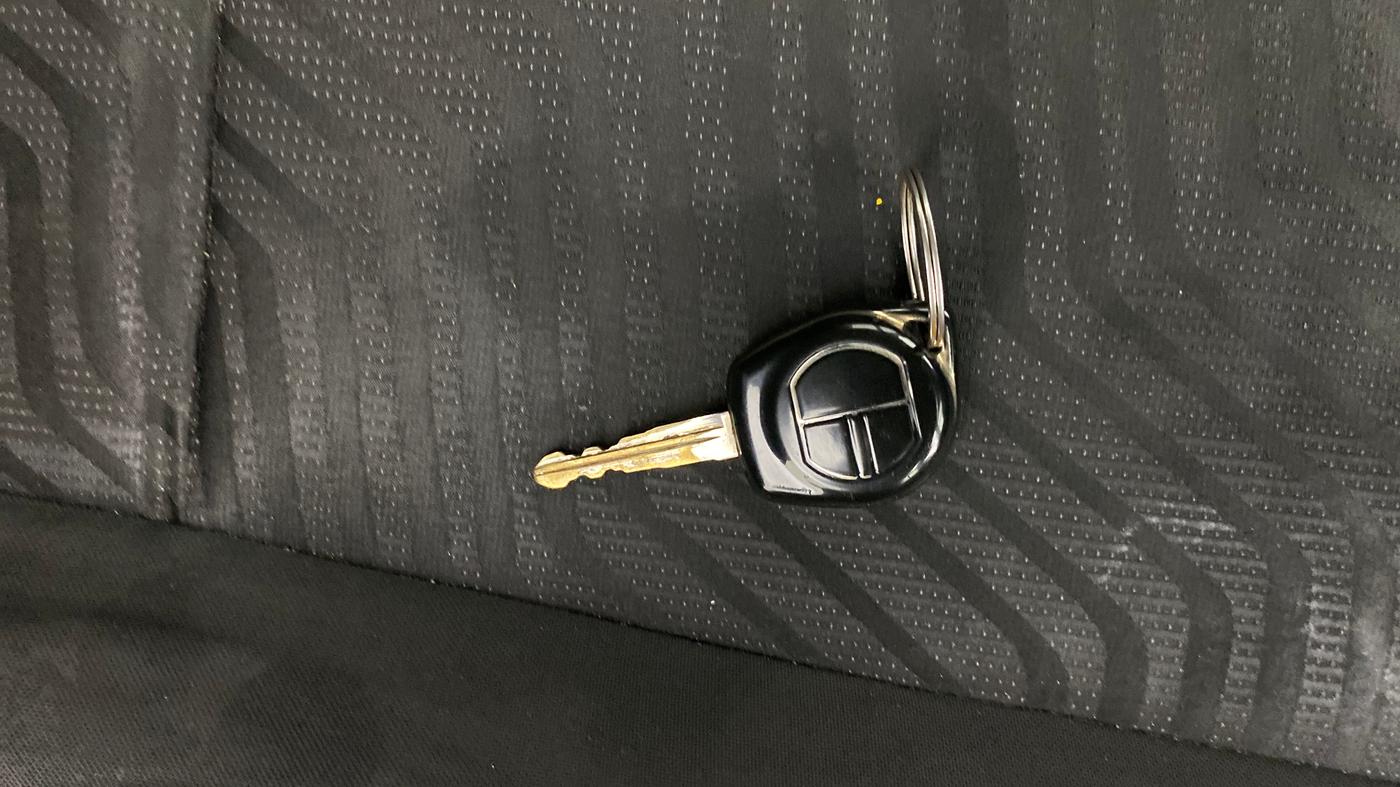 2019 Maruti Swift VXI AMT, Petrol, Automatic, 91,974 km, Key Close Up