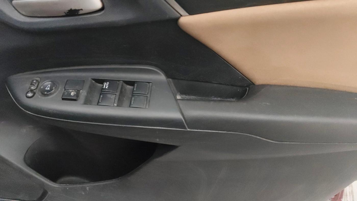 2015 Honda Jazz 1.2L I-VTEC V, Petrol, Manual, 89,698 km, Driver Side Door Panels Control