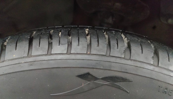 2015 Honda Jazz 1.2L I-VTEC V, Petrol, Manual, 89,663 km, Left Front Tyre Tread