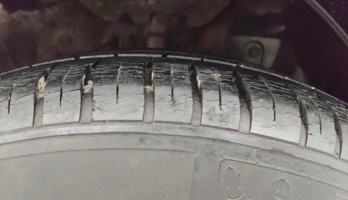 2015 Honda Jazz 1.2L I-VTEC V, Petrol, Manual, 89,663 km, Right Front Tyre Tread