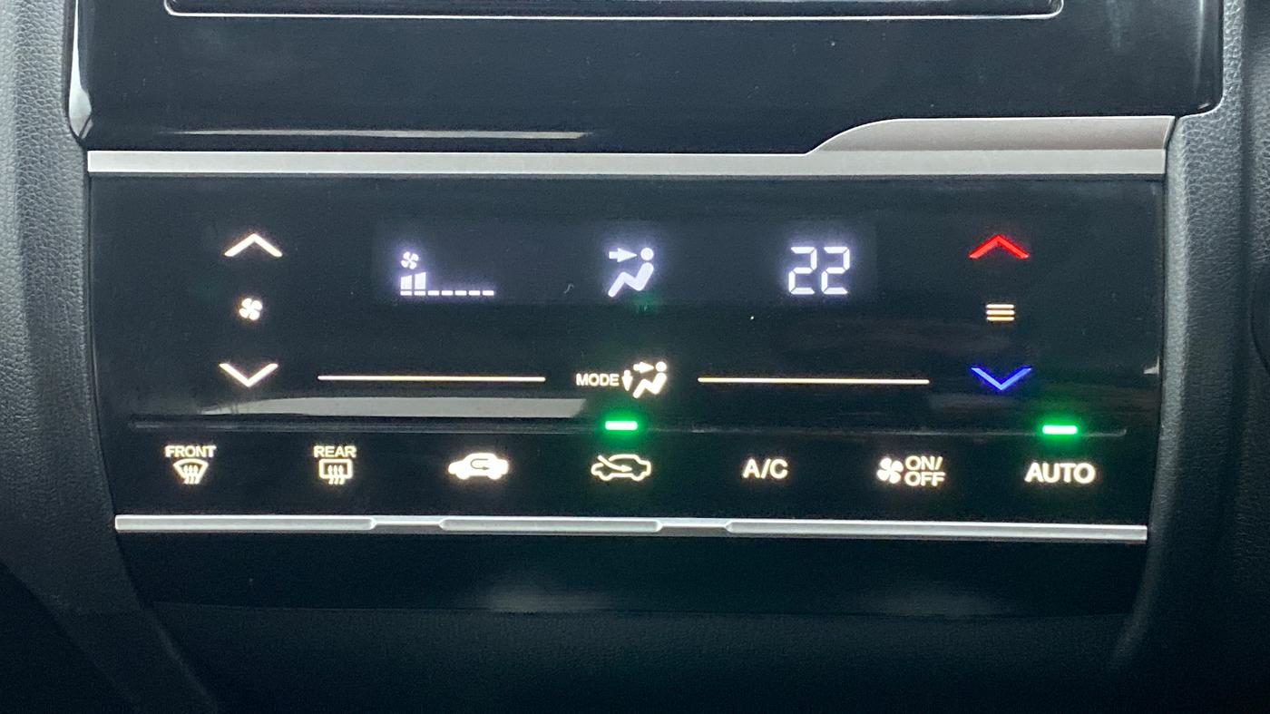2017 Honda WR-V 1.2 i-VTEC VX MT, Petrol, Manual, 64,154 km, Automatic Climate Control