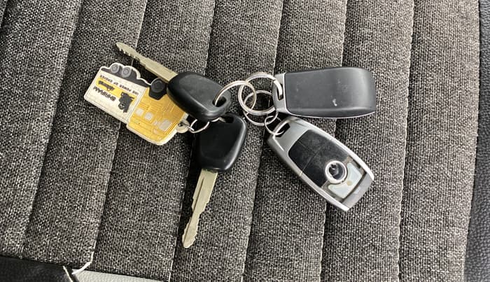 2022 Maruti Dzire LXI, Petrol, Manual, 53,727 km, Key Close Up