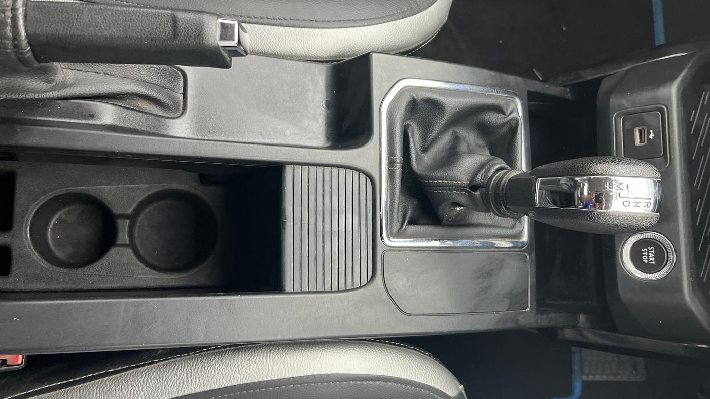 2021 Renault Kiger RXT AMT, Petrol, Automatic, 38,478 km, Gear Lever