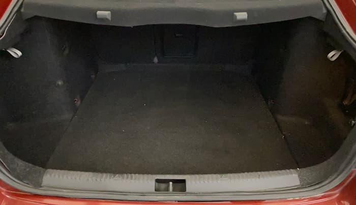 2017 Skoda Octavia STYLE PLUS AT 1.8 TSI, Petrol, Automatic, 47,241 km, Boot Inside
