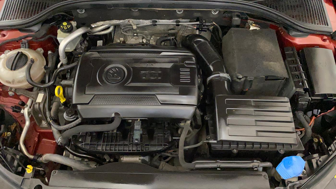 2017 Skoda Octavia STYLE PLUS AT 1.8 TSI, Petrol, Automatic, 47,241 km, Engine View