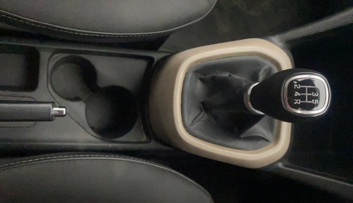 2015 Hyundai Grand i10 ASTA (O) 1.2 KAPPA VTVT, Petrol, Manual, 90,736 km, Gear Lever