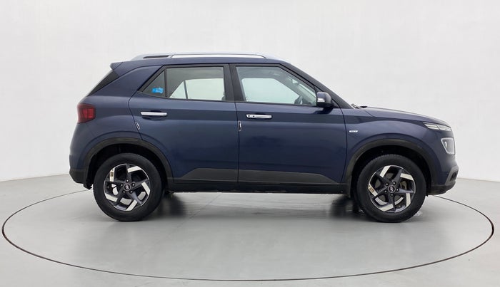 2022 Hyundai VENUE SX PLUS 1.0 TURBO DCT, Petrol, Automatic, 26,779 km, Right Side View