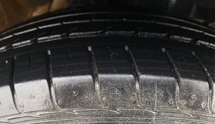 2017 Honda WR-V 1.2 i-VTEC VX MT, Petrol, Manual, 43,808 km, Right Front Tyre Tread