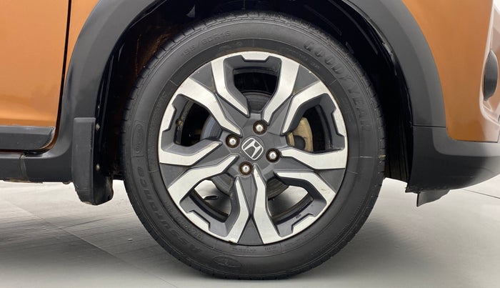 2017 Honda WR-V 1.2 i-VTEC VX MT, Petrol, Manual, 43,808 km, Right Front Wheel