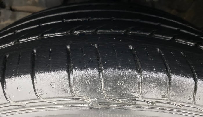 2017 Honda WR-V 1.2 i-VTEC VX MT, Petrol, Manual, 43,808 km, Left Front Tyre Tread