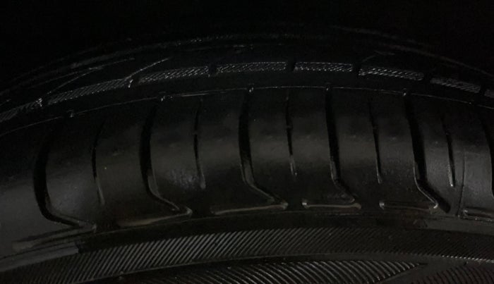 2018 Hyundai Xcent S 1.2, Petrol, Manual, 73,540 km, Right Rear Tyre Tread