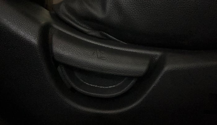 2018 Hyundai Xcent S 1.2, Petrol, Manual, 73,540 km, Driver Side Adjustment Panel