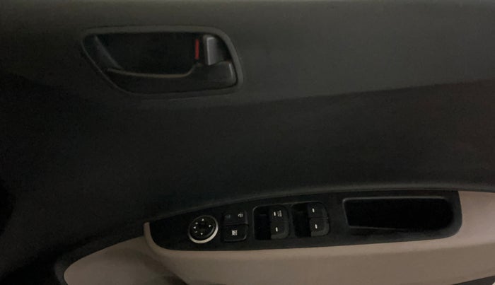 2018 Hyundai Xcent S 1.2, Petrol, Manual, 73,540 km, Driver Side Door Panels Control