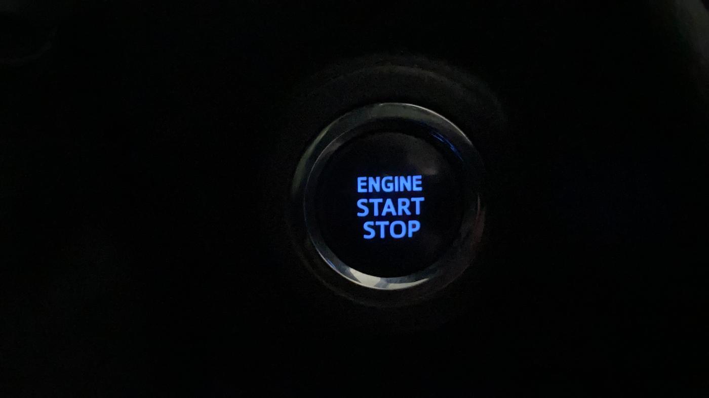 2021 Toyota Innova Crysta 2.7 ZX AT 7 STR, Petrol, Automatic, 62,142 km, Keyless Start/ Stop Button