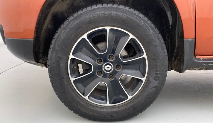 2019 Renault Duster RXS 106 PS MT, CNG, Manual, 30,212 km, Left Front Wheel