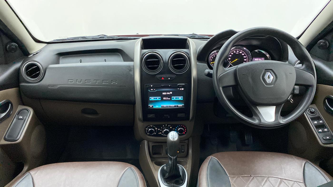 2019 Renault Duster RXS 106 PS MT, CNG, Manual, 30,212 km, Dashboard