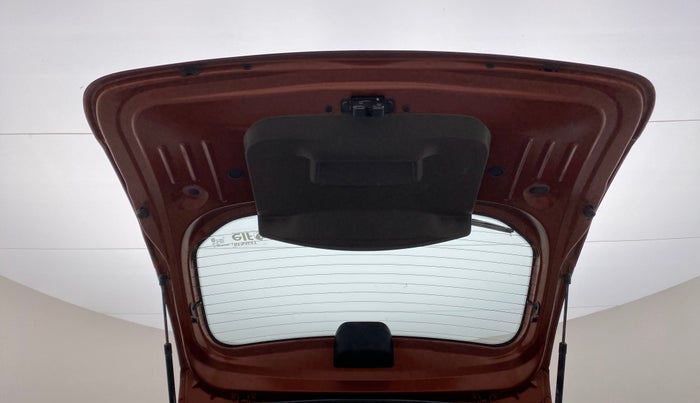 2019 Renault Duster RXS 106 PS MT, CNG, Manual, 30,212 km, Boot Door Open