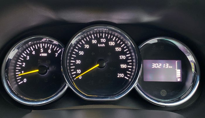 2019 Renault Duster RXS 106 PS MT, CNG, Manual, 30,212 km, Odometer Image