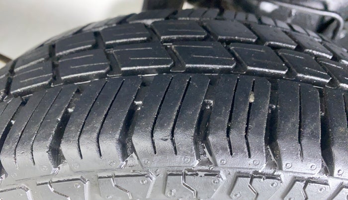 2010 Hyundai Santro Xing GL, Petrol, Manual, 23,492 km, Left Rear Tyre Tread