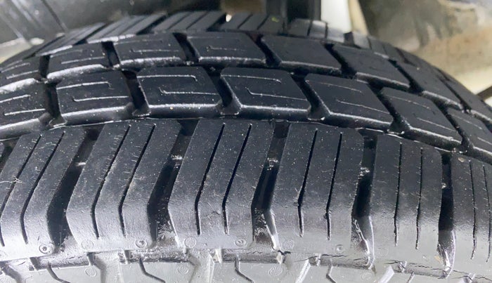 2010 Hyundai Santro Xing GL, Petrol, Manual, 23,492 km, Right Rear Tyre Tread