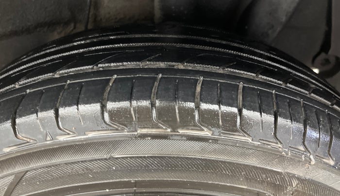 2020 Hyundai AURA S 1.2, Petrol, Manual, 82,228 km, Left Rear Tyre Tread