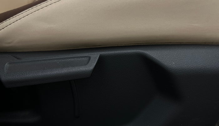 2020 Hyundai AURA S 1.2, Petrol, Manual, 82,228 km, Driver Side Adjustment Panel